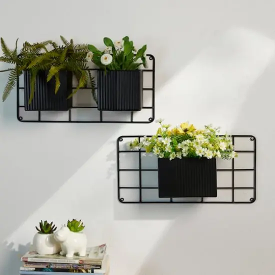 Glitzhome&reg; Black Metal Vertical Wall Planter Stands Set {3}