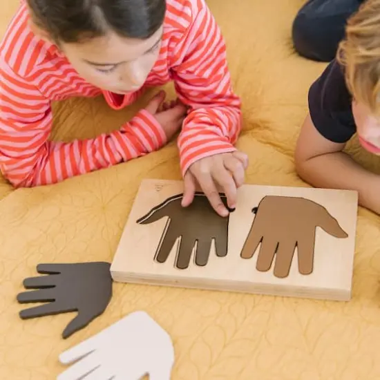 The Freckled Frog Hand in Hand Puzzle {4}