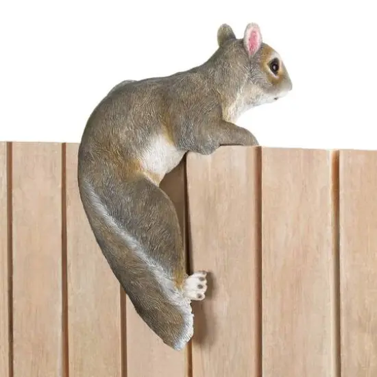 11" Climbing Chip Squirrel D&eacute;cor {9}