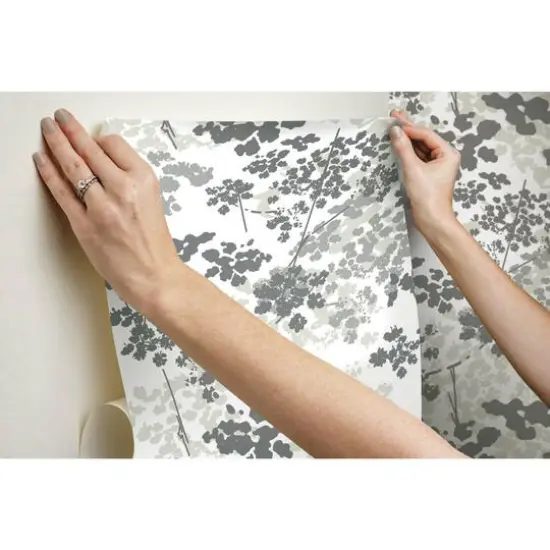 RoomMates Queen Anne's Lace Peel & Stick Wallpaper Brown {10}