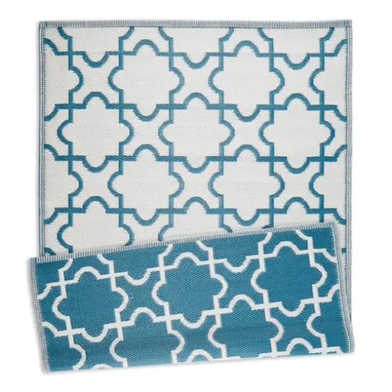 DII&reg; Storm Blue & White Lattice Outdoor Rug, 4ft. x 6ft. {5}