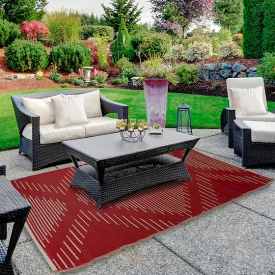 Red & Beige Tribal Outdoor Area Rug, 4ft. x 6ft. {3}
