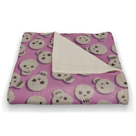 Pinky Skull Pattern Fleece Blanket {3}