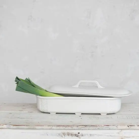 Hello Honey&reg; 15.5" Matte White Oval 2qt. Debossed Stoneware Baking Dish with Lid {4}