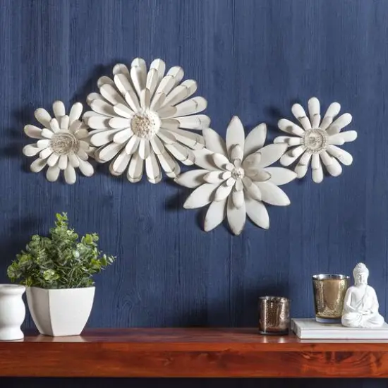 Fetco Mambas White Floral Chain Metal Wall Art {6}