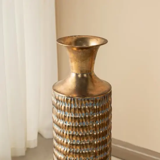 Glitzhome&reg;Gold Embossed Verdigris Metal Floor Vases Set {7}