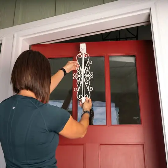 Village Lighting Adjustable Colonial Wreath Hanger White {4}