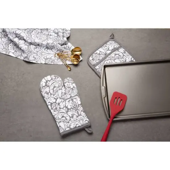 DII&reg; Gray Damask Oven Mitt & Potholder Set {3}