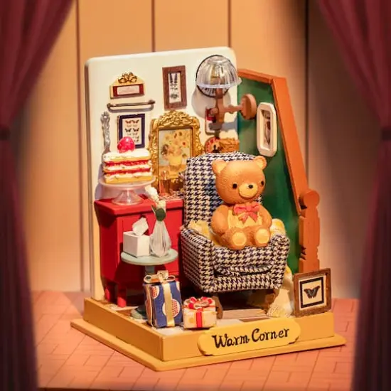 Rolife&reg; Holiday Living Room DIY Miniature Kit {3}