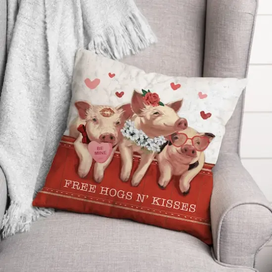 Free Hogs & Kisses Valentine's Day Throw Pillow {3}
