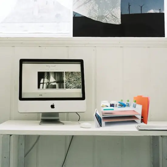 Mind Reader 6-Compartment Desk Organizer White {3}