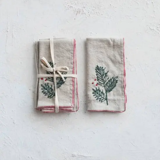 Hello Honey&reg; Holly Embroidered Cotton & Linen Blend Napkins, 4ct. {3}