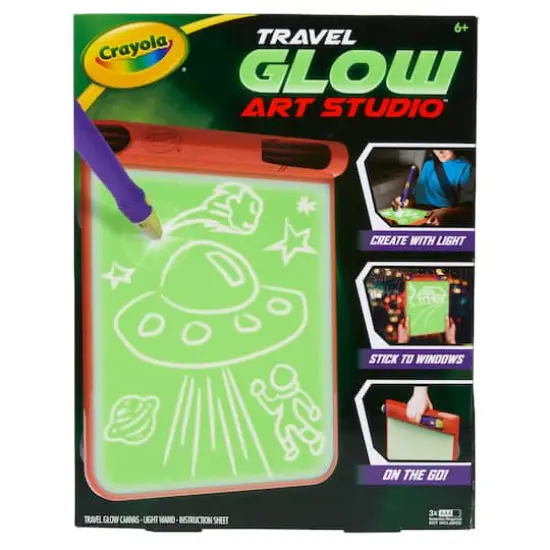 Crayola&reg; Travel Glow Art Studio {3}