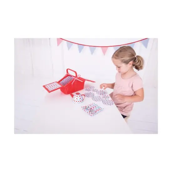 Tin Tea Set & Basket {5}