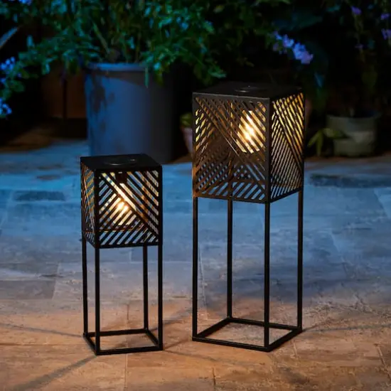 Glitzhome&reg; Black Metal Stripes Geometric Solar Powered Edison Bulb Outdoor Lantern Set {3}