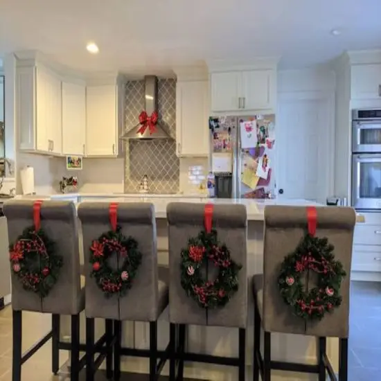 16" Deluxe Windsor Pine Artificial Wreath {8}