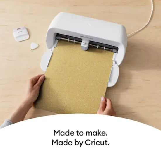 Cricut Joy Xtra&trade; Smart Iron-On&trade; Prismatic Glitter, 19" Gold {5}