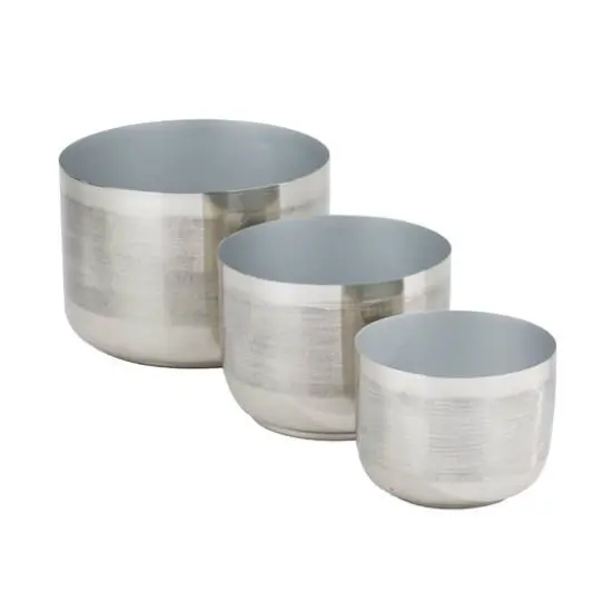CosmoLiving by Cosmopolitan Iron Modern Planter Set Silver {4}