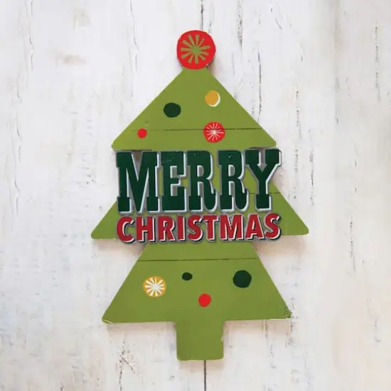 Hello Honey&reg; 17.7" Green Merry Christmas Wood Christmas Tree Wall D&eacute;cor {3}
