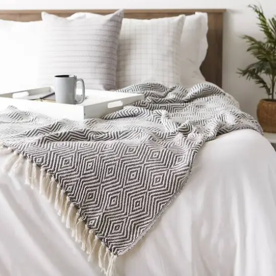 DII&reg; X-Diamond Geometric Throw Gray {7}