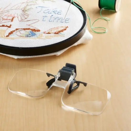 Clip & Flip Magnifier by Loops & Threads&reg; {3}