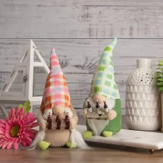 9" Green & Blue Plaid Springtime Gnome {3}