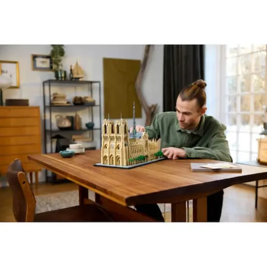 LEGO&reg; Architecture Notre-Dame de Paris Set 21061 {6}