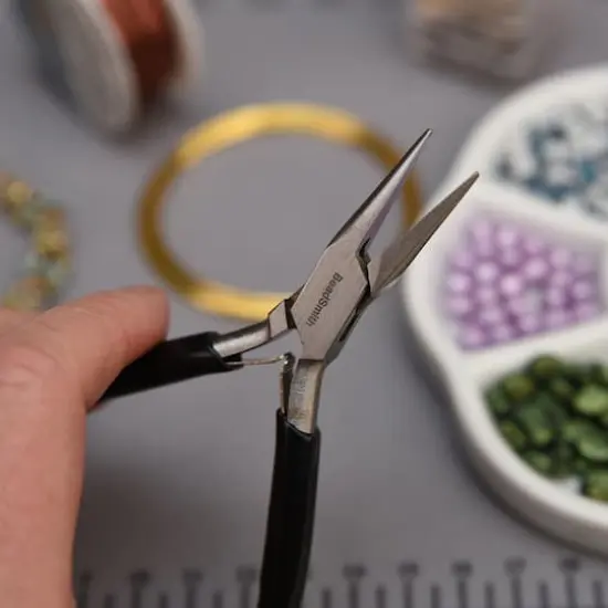 The Beadsmith&reg; 4.5" Chain Nose Pliers {7}