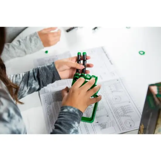 Toysmith&reg; Robotic Hand Kit {10}