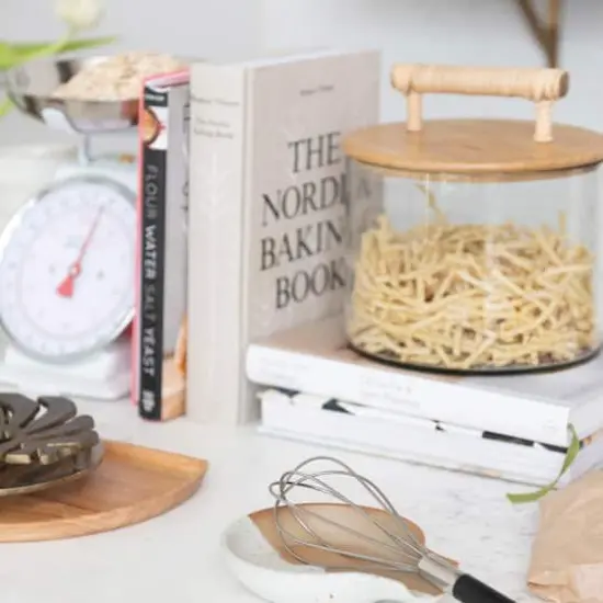 Hello Honey&reg; 9" Glass Jar with Wooden Lid {3}