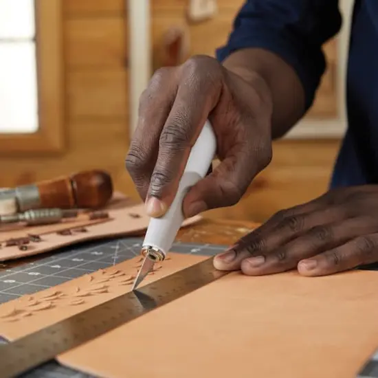 Fiskars&reg; Heavy-Duty Easy Change Detail Knife {3}