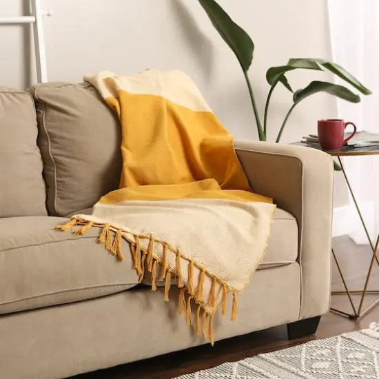 DII&reg; Urban Cityscape Border Throw Honey Gold {7}
