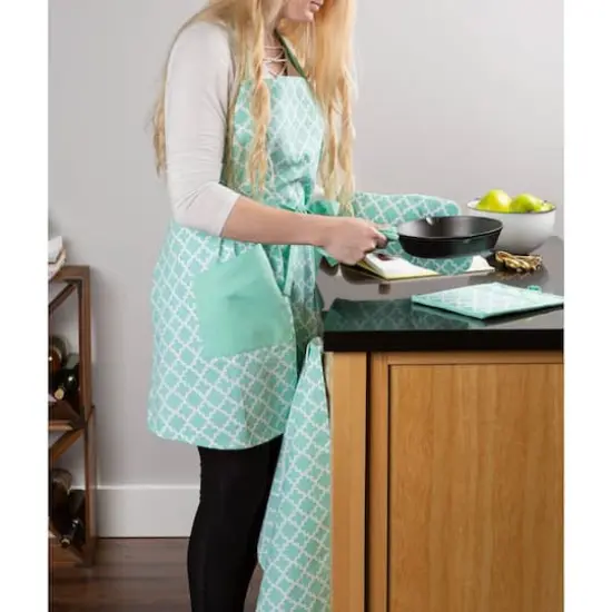 DII&reg; Aqua Lattice Print 2-Pocket Apron Assorted {10}