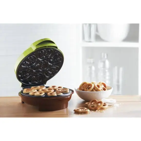 Brentwood Nonstick Mini Pretzel Maker {7}