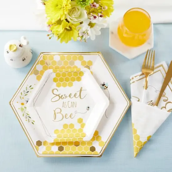 Kate Aspen&reg; 9" Sweet As Can Bee Paper Plates, 32ct. {6}