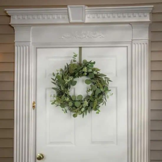 22" Eucalyptus & Baby&rsquo;s Breath Spring Wreath {3}