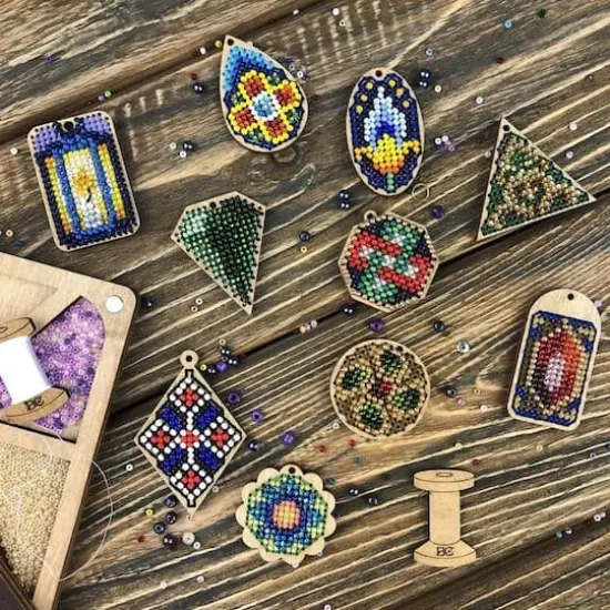 Wonderland Crafts 20 Piece Geometric Wooden Embroidery Blanks {4}