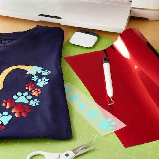 Siser&reg; Metal Heat Transfer Vinyl, 36" Red {3}