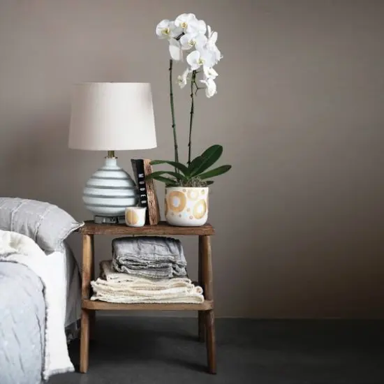 Hello Honey&reg; 6.5" White & Gold Hand-Painted Stoneware Planter {6}