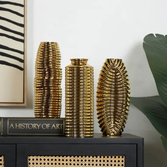 Gold Ceramic Dimensional Ribbed Vase Set {8}