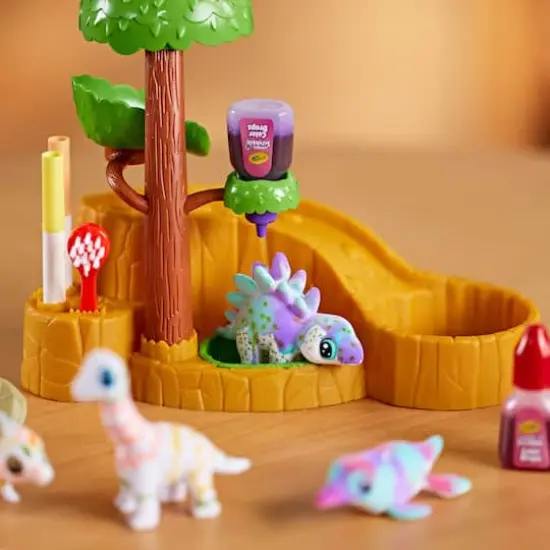 Crayola&reg; Scribble Scrubbie&reg; Waterfall Dinosaur Playset {7}