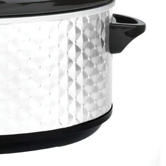 Brentwood Pearl White 7qt. Quilted-Pattern Slow Cooker {7}