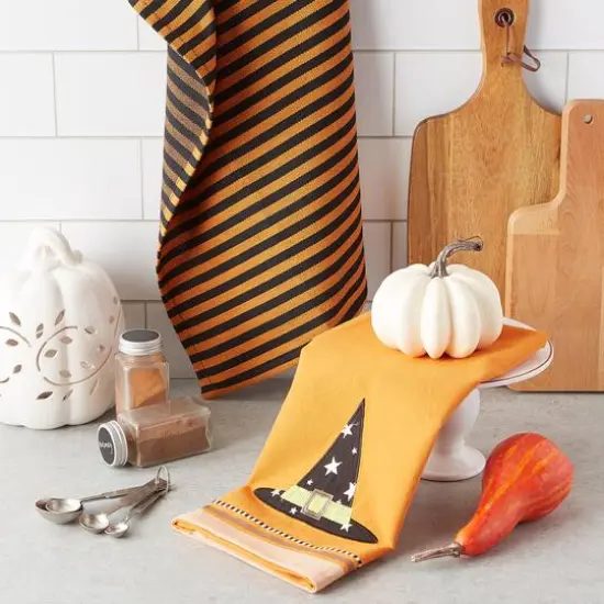 DII&reg; Witch Hat Dishtowel Set {5}