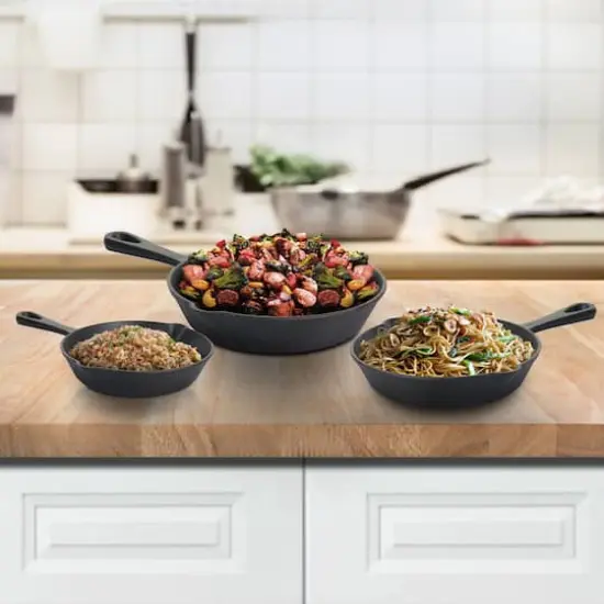 MegaChef Pre-Seasoned 3 Piece Cast Iron Skillet Set {3}