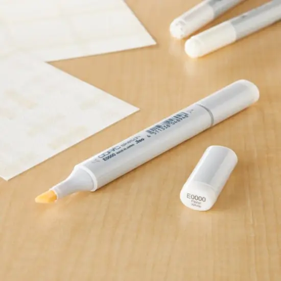 Copic&reg; Sketch Marker, EarthsE0000 Floral White {3}