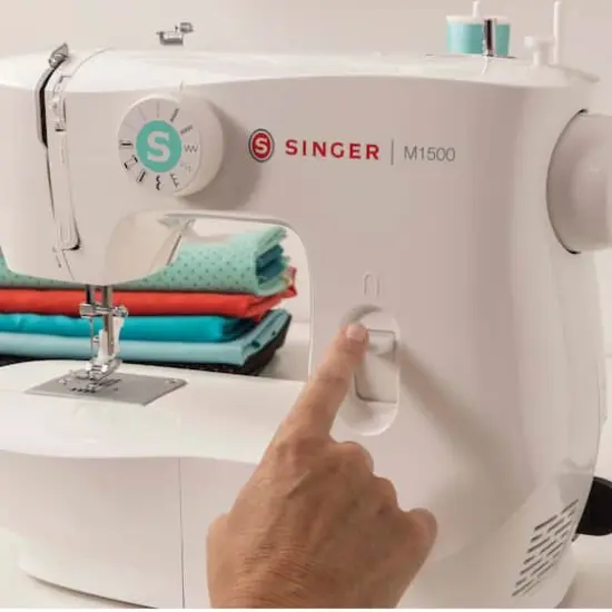 SINGER&reg; M1500 Mechanical Sewing Machine {11}