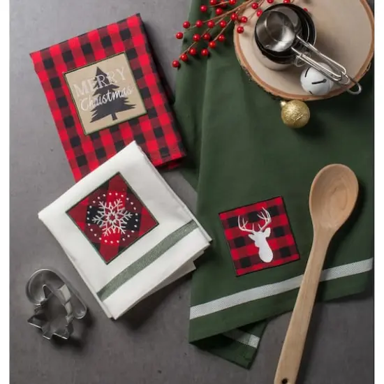 DII&reg; Christmas Fireside Embellished Dishtowels Set {6}
