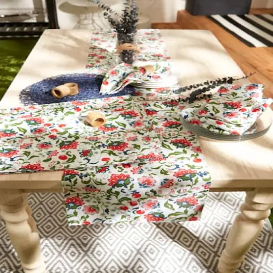 DII&reg; Garden Floral Print Outdoor Table Runner {3}