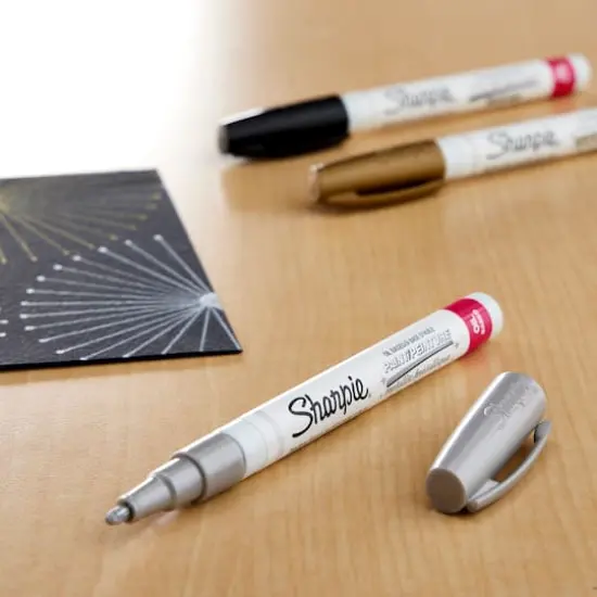 Sharpie&reg; Oil-Based Paint Marker, Fine Point Metallic Silver {3}