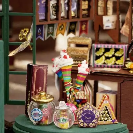 Wizardi Magic Shop Miniature Dollhouse Roombox Kit {6}